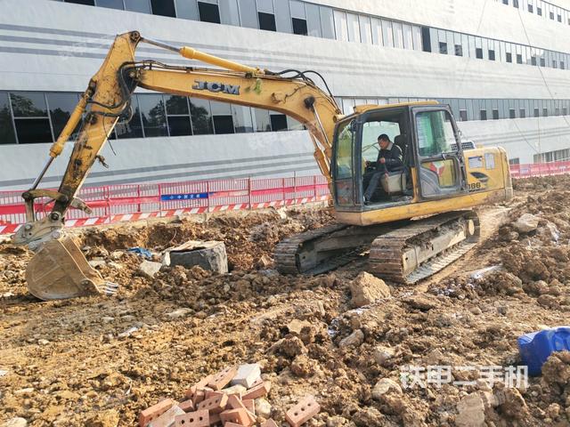 山重建机MC136-9挖掘机