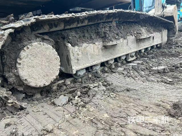 單側(cè)履帶整體（整機(jī)外觀）