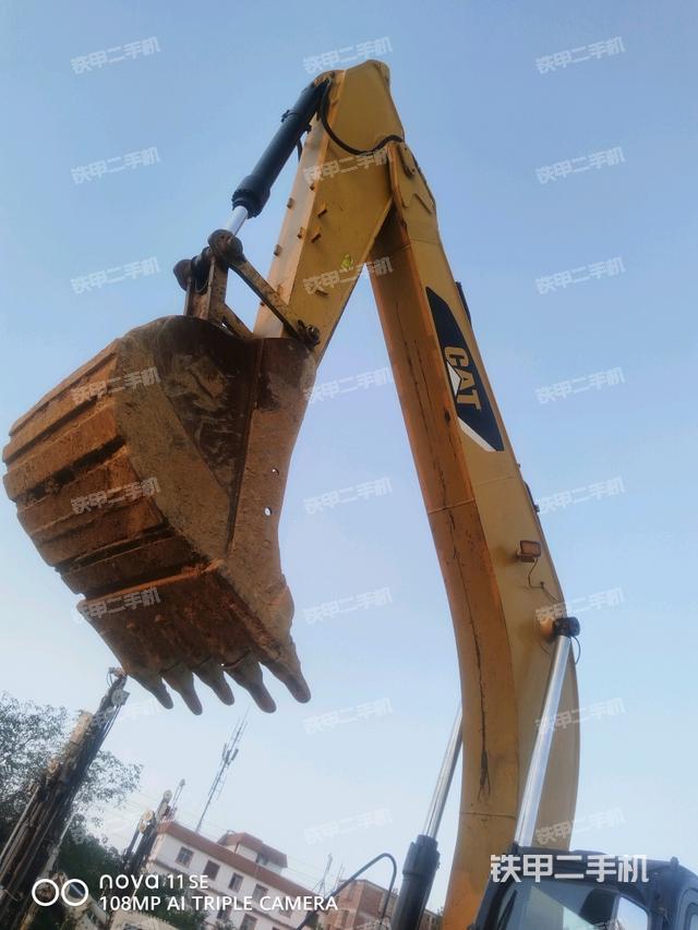 大臂整体 右侧（工作和回转装置）