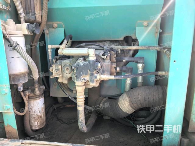 液压泵斜45 左（大件舱室）