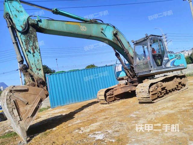 神钢SK270D-8挖掘机