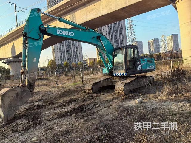 神钢SK210LC-8挖掘机