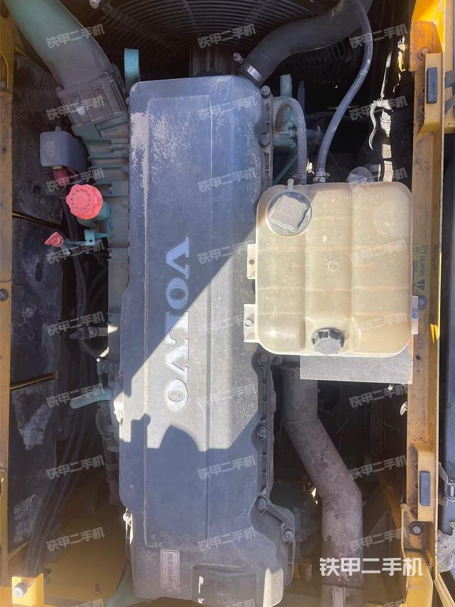 发动机整体俯视（整机外观）