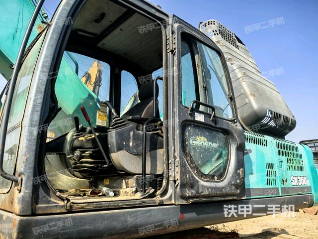 驾驶室整体（整机外观）