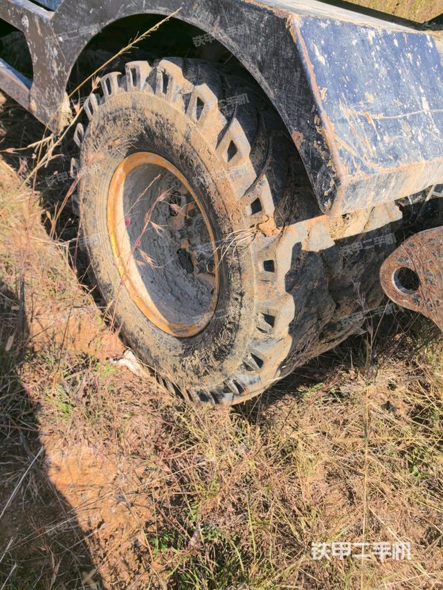 左导向轮（行走机构）