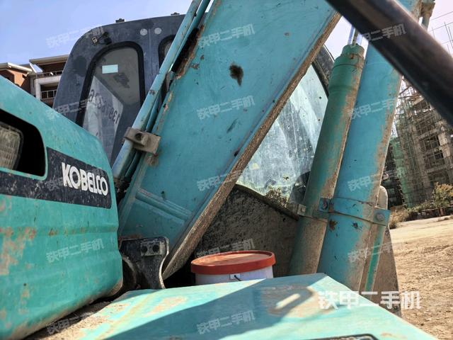 大臂根部 斜视（工作和回转装置）