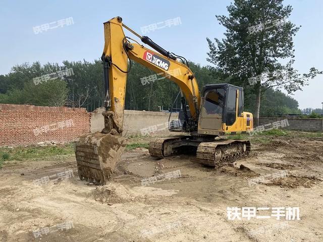 驾驶室顶部（整机外观）