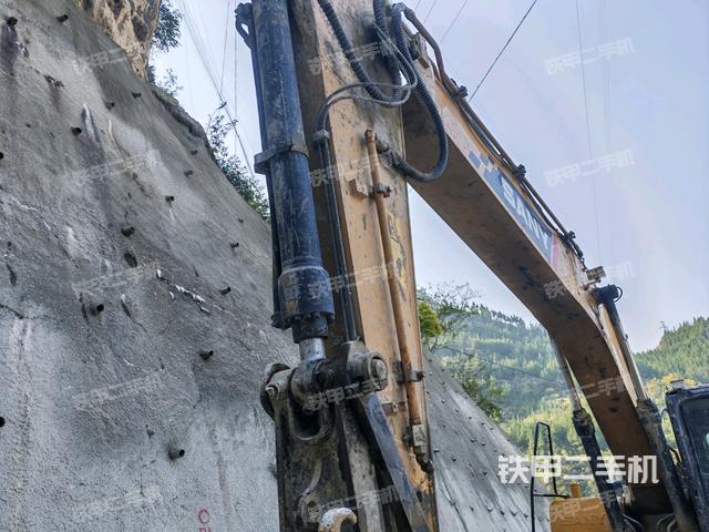 大臂整体 右侧（工作和回转装置）