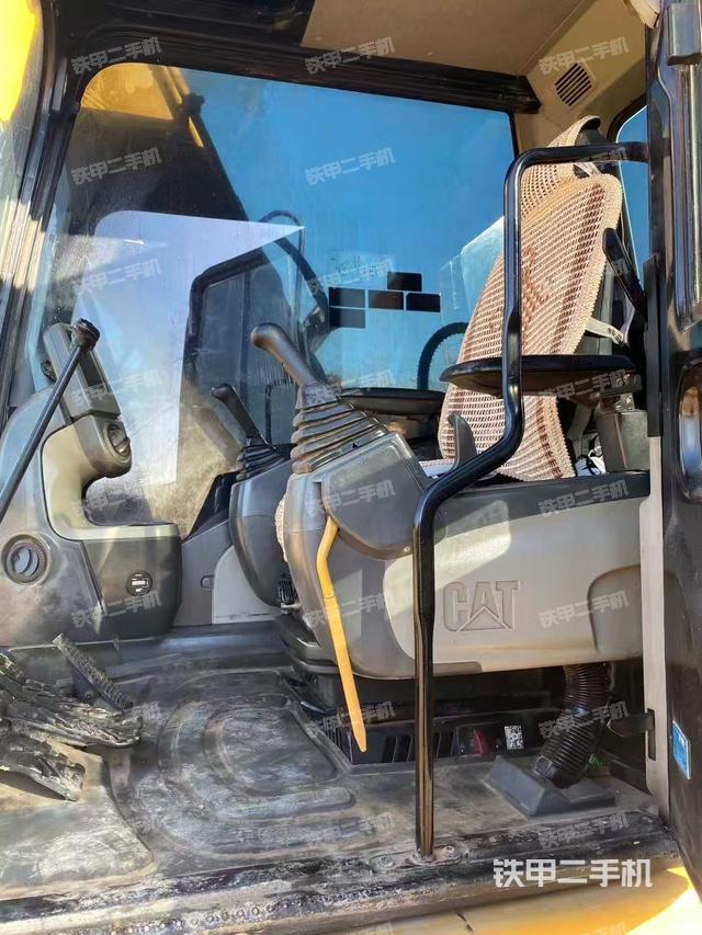 驾驶室整体（整机外观）