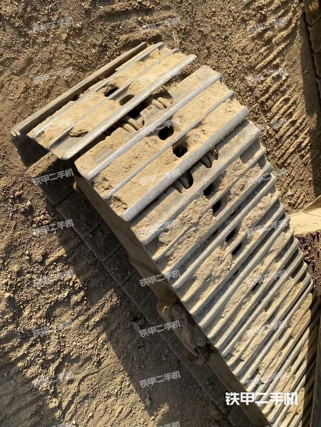 单侧履带整体（整机外观）