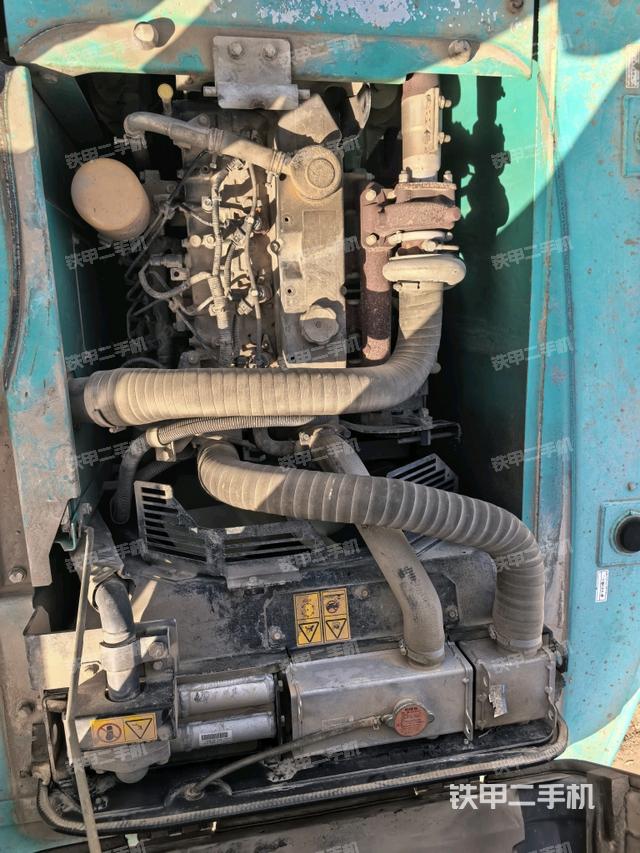 气门室盖螺丝特写（上车部件）