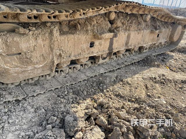 單側(cè)履帶整體（整機(jī)外觀）