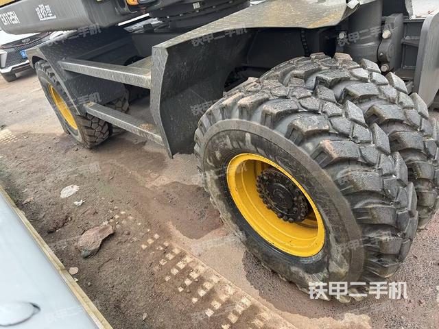 左側(cè)履帶整體?（行走機(jī)構(gòu)）