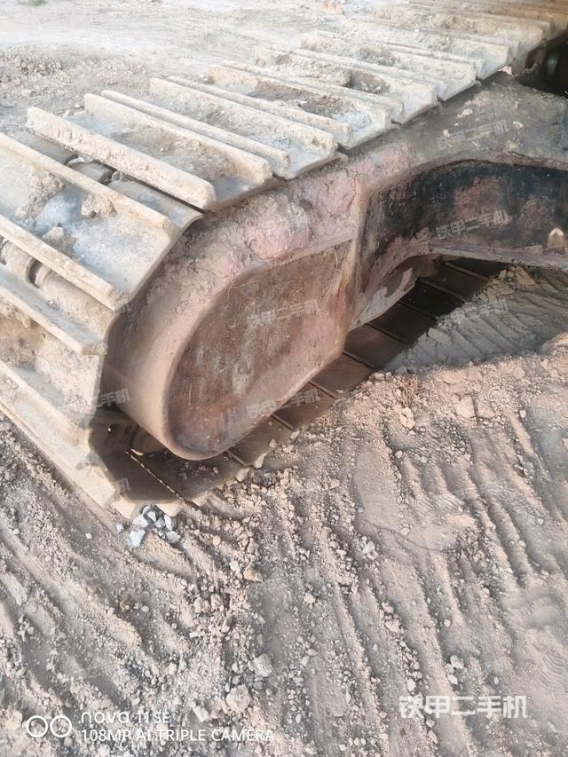 右侧行走马达盖板（行走机构）