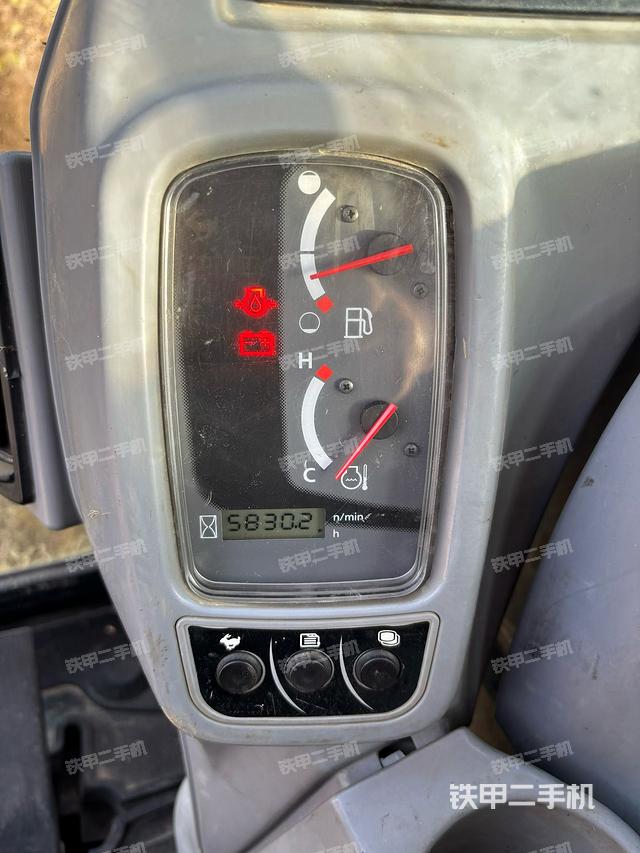 驾驶室整体（整机外观）