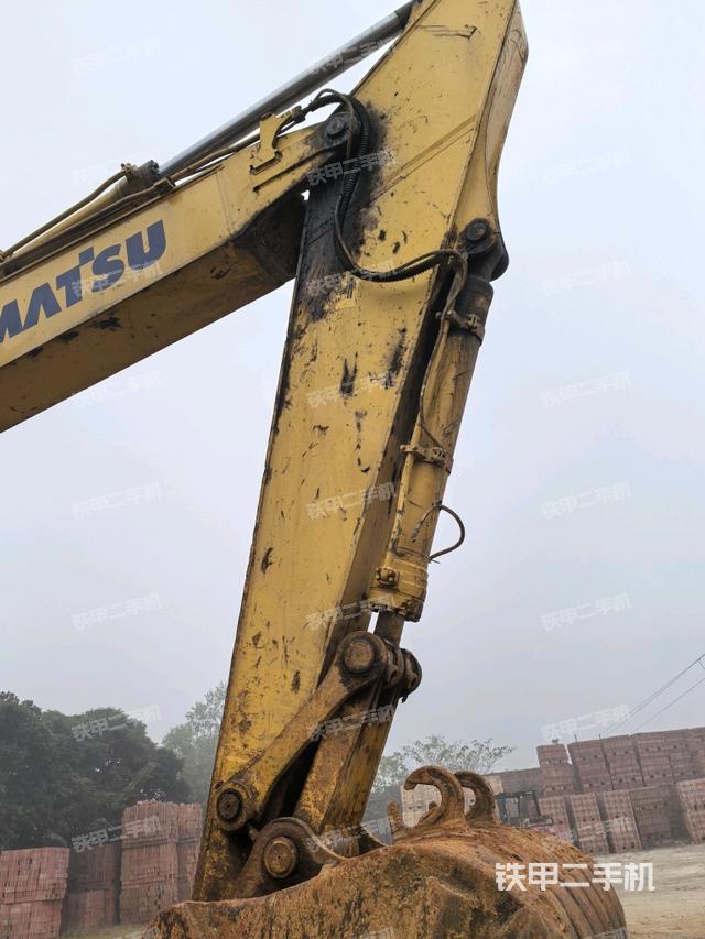 小臂整体左后（工作和回转装置）