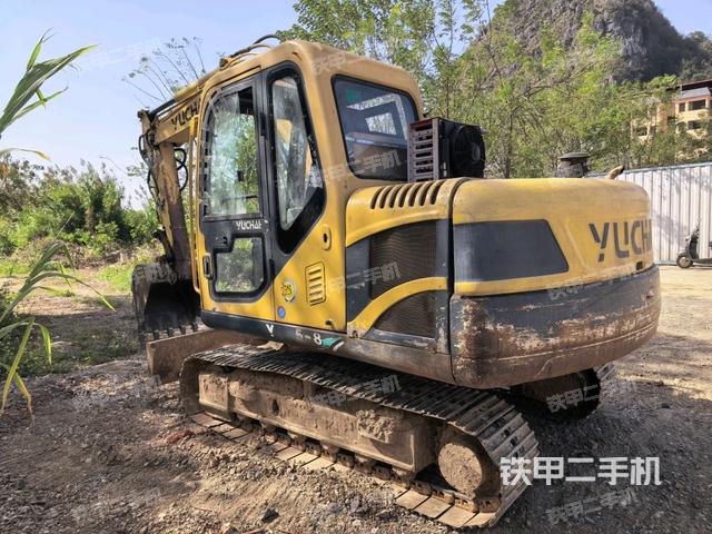 玉柴YC85-8挖掘机