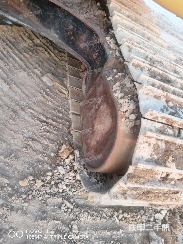 右驱动轮（行走机构）