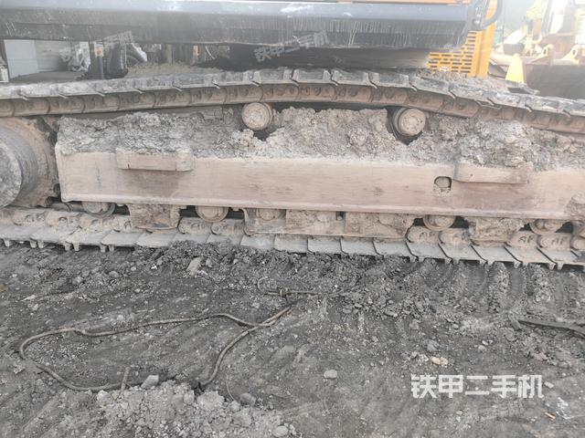 左侧履带整体 （行走机构）