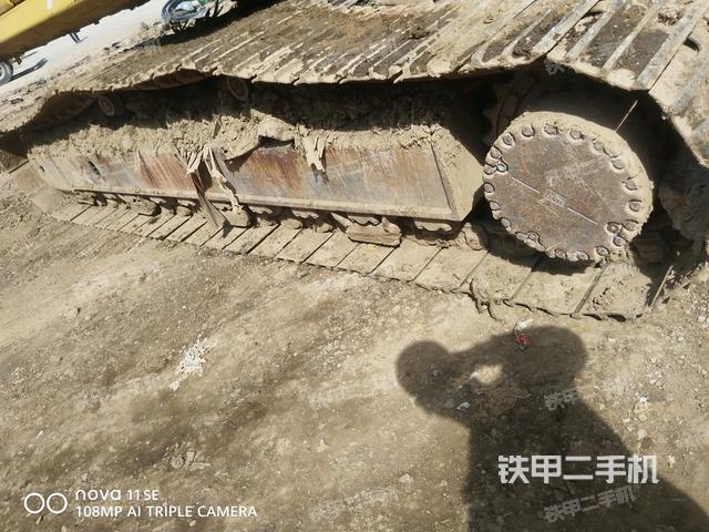 右驱动轮（行走机构）