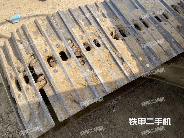 單側(cè)履帶整體（整機(jī)外觀）