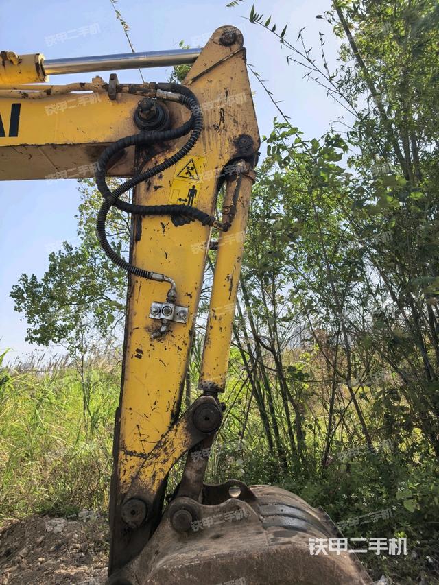 小臂整体左后（工作和回转装置）