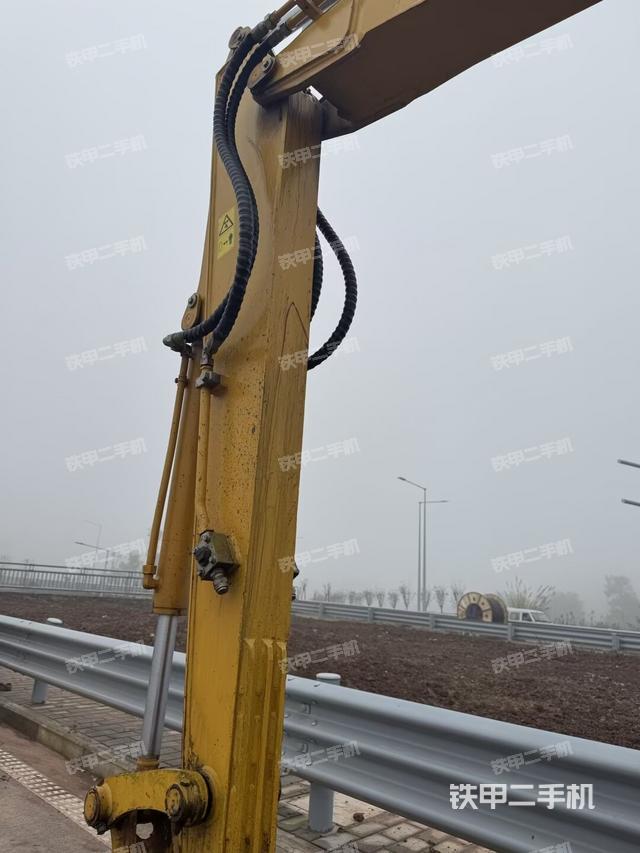 小臂整體左后（工作和回轉(zhuǎn)裝置）