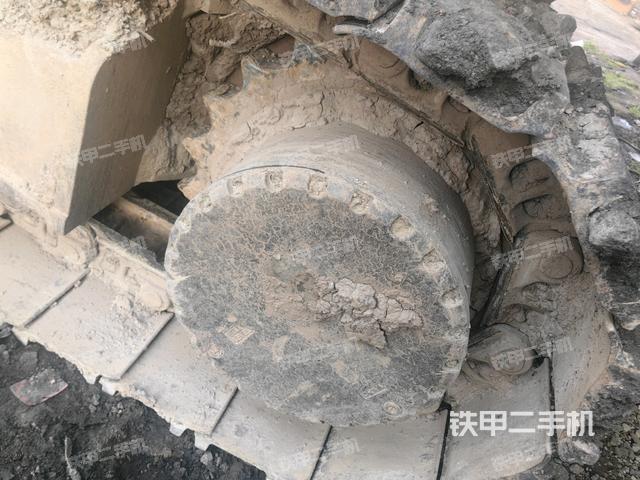 右驱动轮（行走机构）