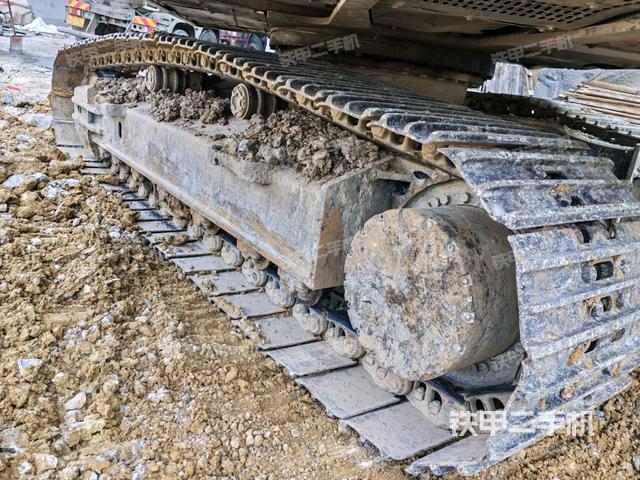 右侧履带整体（行走机构）