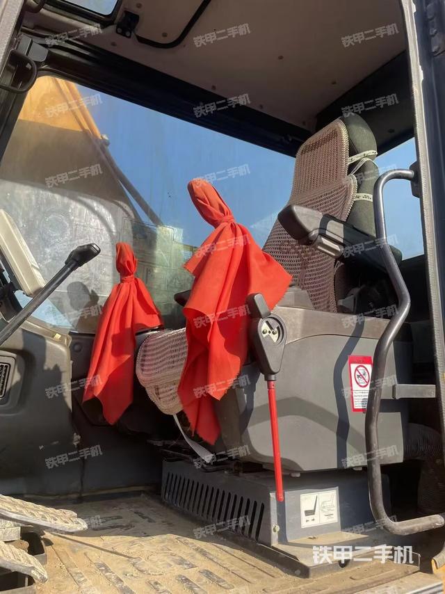 驾驶室整体（整机外观）