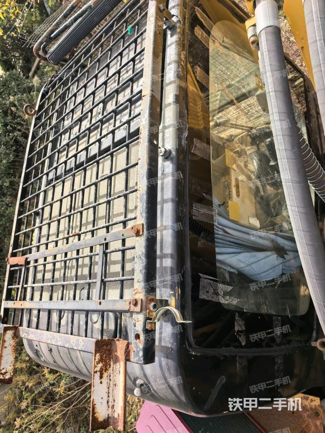 駕駛室頂部（整機(jī)外觀）