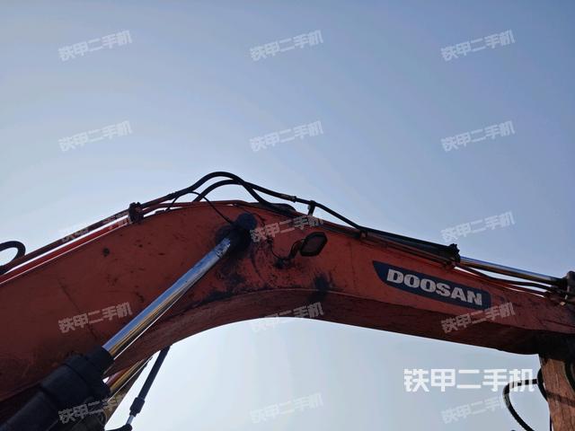 大臂整体 右侧（工作和回转装置）