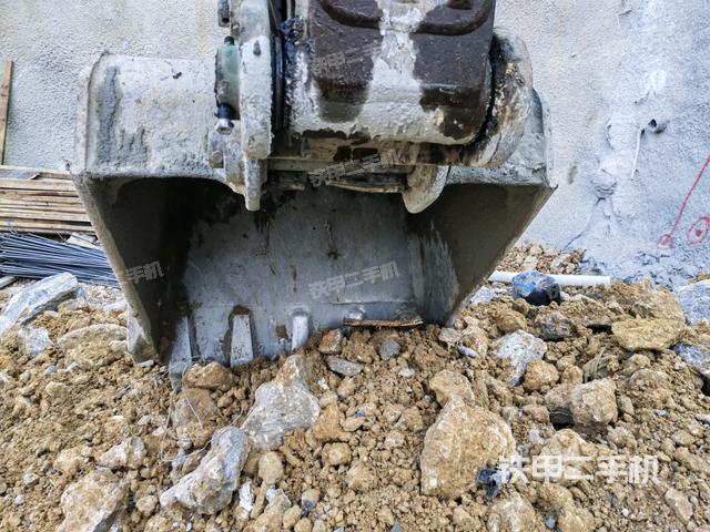 小臂整体左后（工作和回转装置）