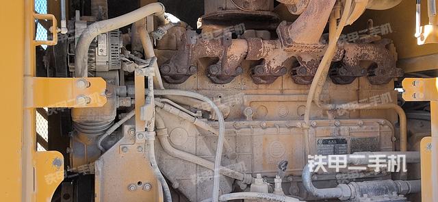 發(fā)動機右側（整機外觀及大件）