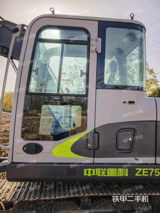 ?駕駛室正側(cè)（駕駛室部分）