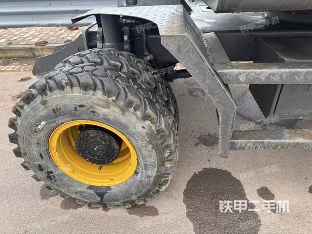 右導(dǎo)向輪（行走機(jī)構(gòu)）