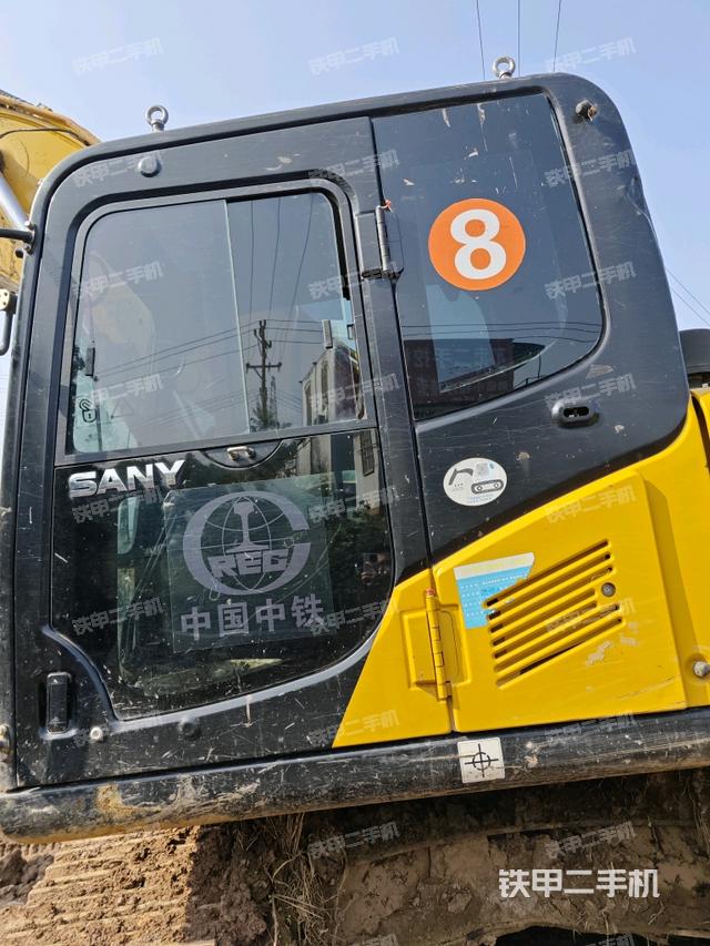 驾驶室左前45度（驾驶室部分）