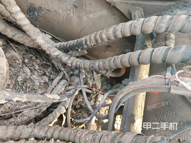 中央回转接头特写（上车部件）