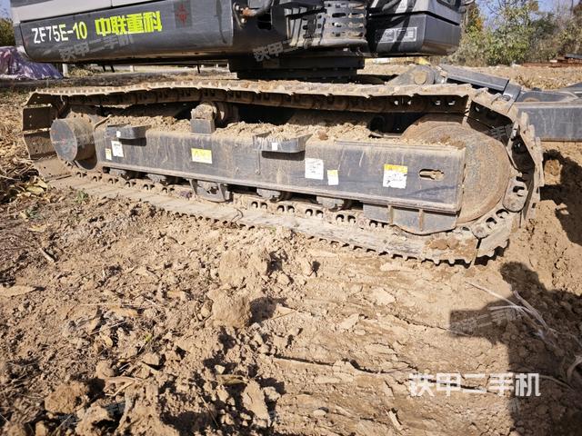 右側(cè)履帶整體?（行走機(jī)構(gòu)）