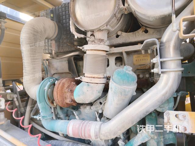 发动机右侧（整机外观及大件）