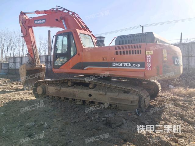 斗山DH370LC-9挖掘机