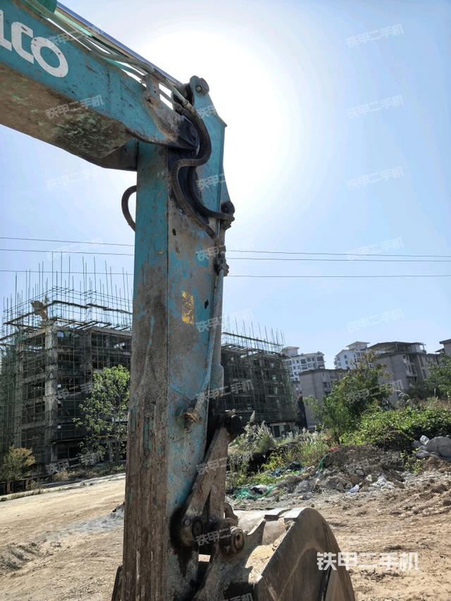 小臂整体左后（工作和回转装置）