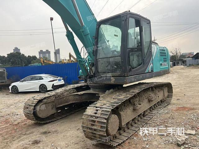 駕駛室整體（整機(jī)外觀）