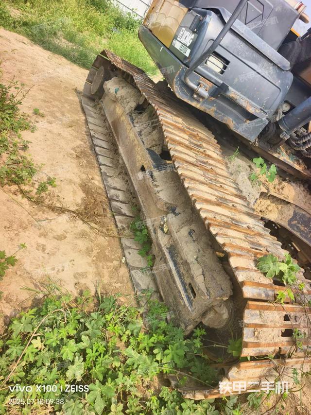 回转马达和主控阀（整机外观）