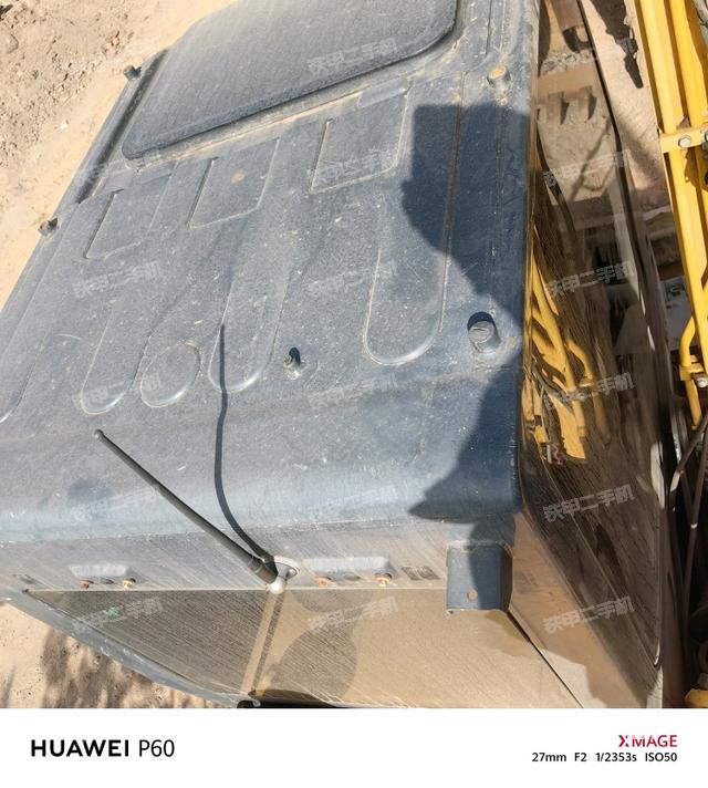 驾驶室顶部（整机外观）