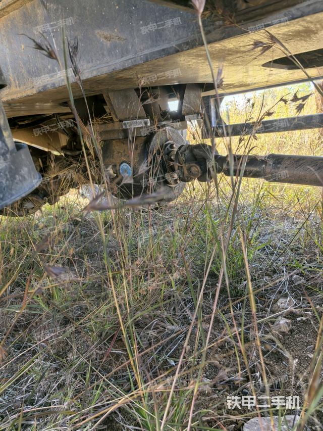 右侧行走马达盖板（行走机构）