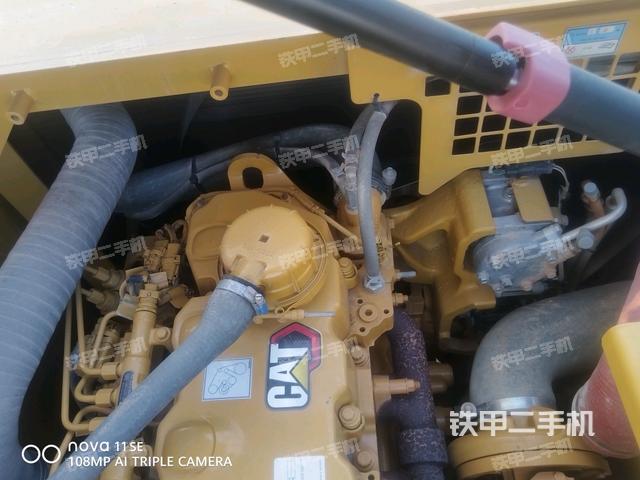 中央回转接头特写（上车部件）