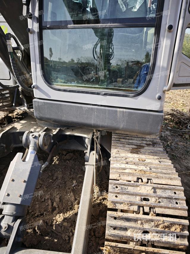 后窗玻璃角標(biāo)（駕駛室部分）