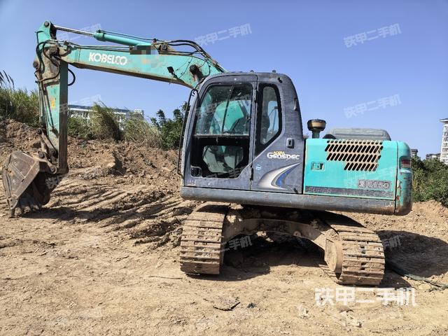 神钢SK130-8挖掘机