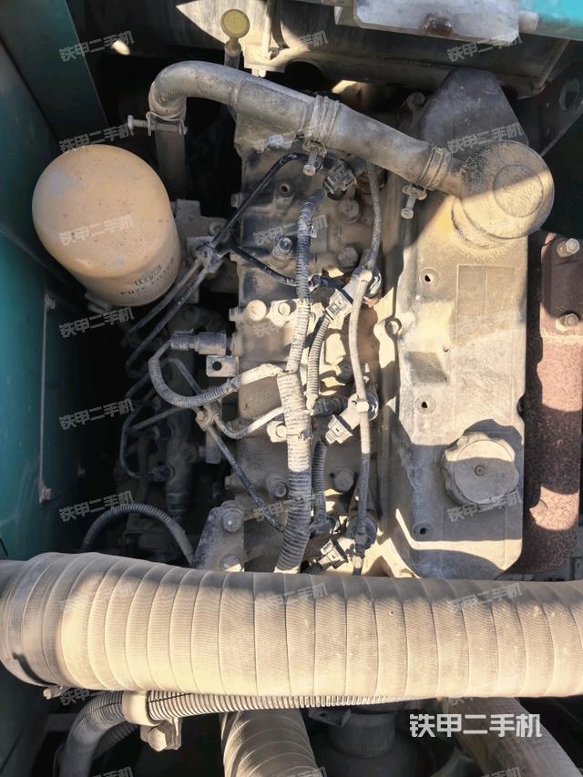 中央回转接头特写（上车部件）